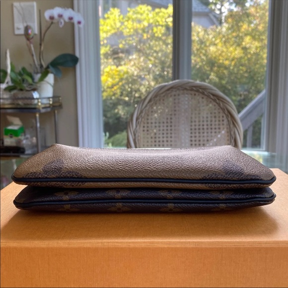 Louis Vuitton reverse double zip pochette - Picture 4 of 12